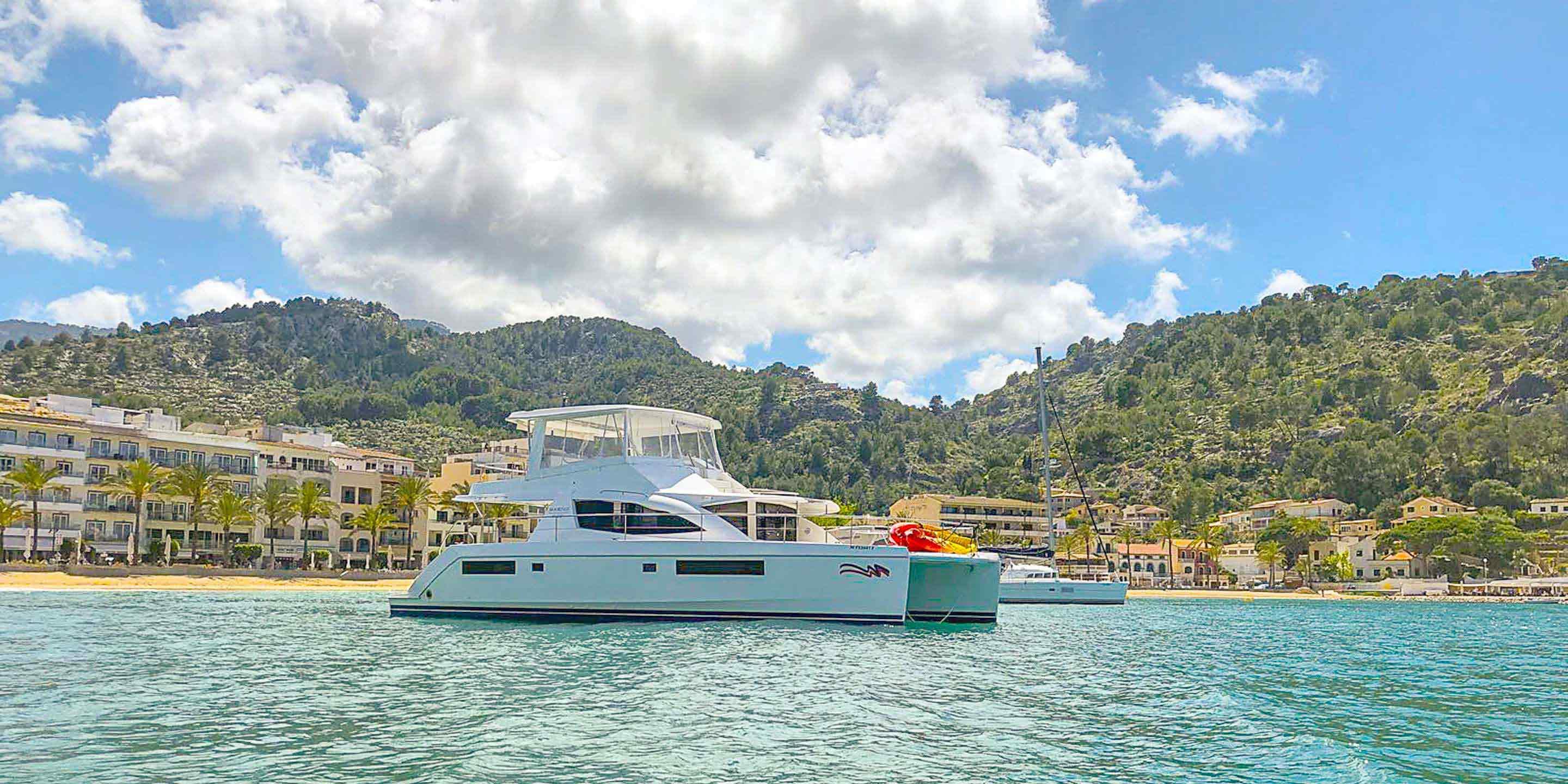 Powerboat Charters & Power Yacht Vacations The Moorings