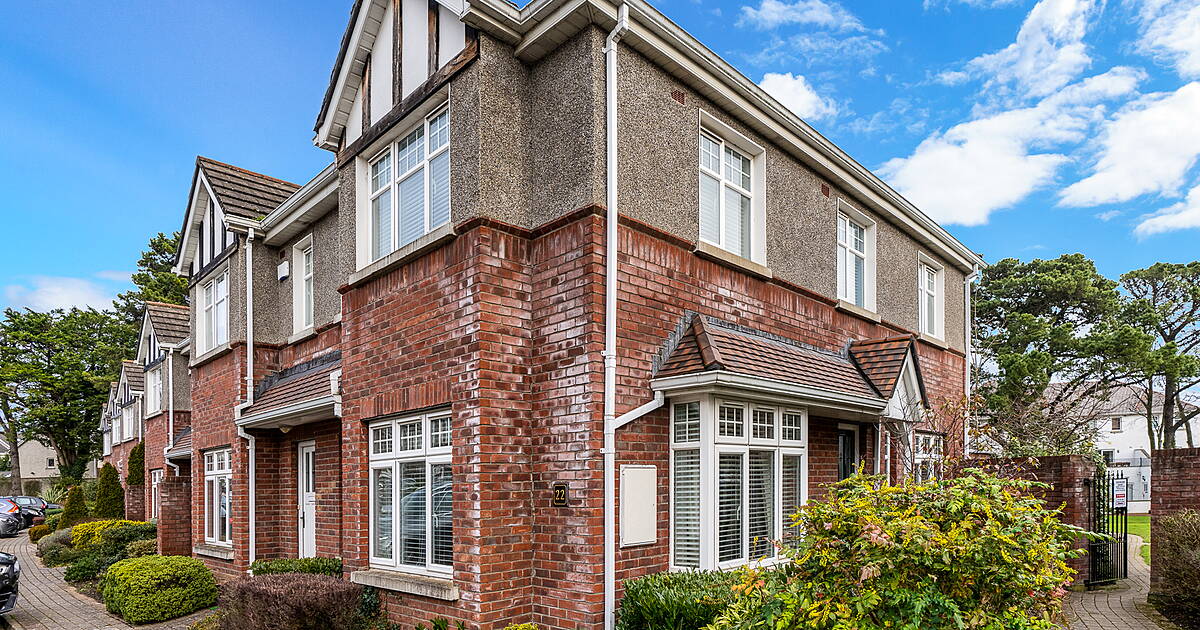 22 Castle Grove, Kilgobbin Wood, Sandyford, Dublin 18 House