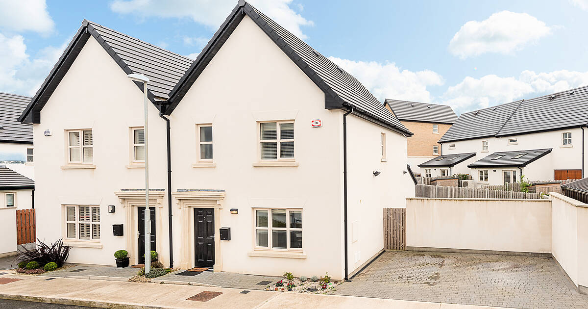 5 Darley Drive, Belmont, Stepaside, Dublin 18 House