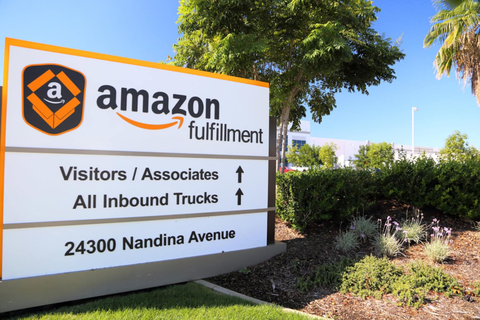 Moreno Valley Celebrates the Center Opening by Amazon