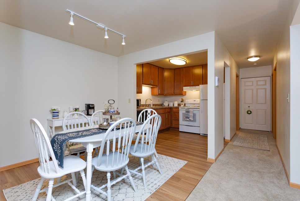 Apple Valley Apartments For Rent in Menomonee Falls, WI