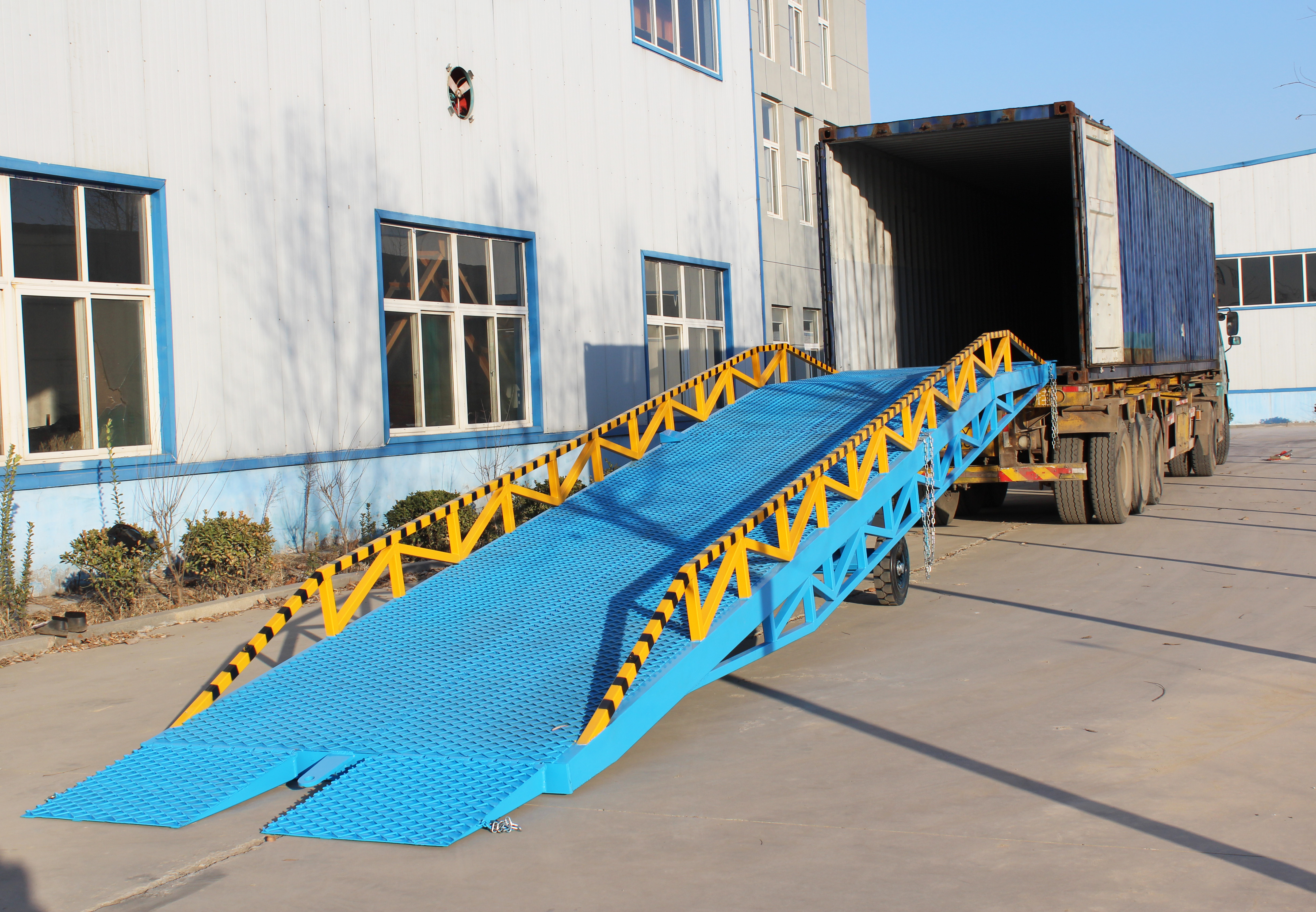 How To Conduct Regular Maintenance On The Loading Dock Ramp? MORN LIFT
