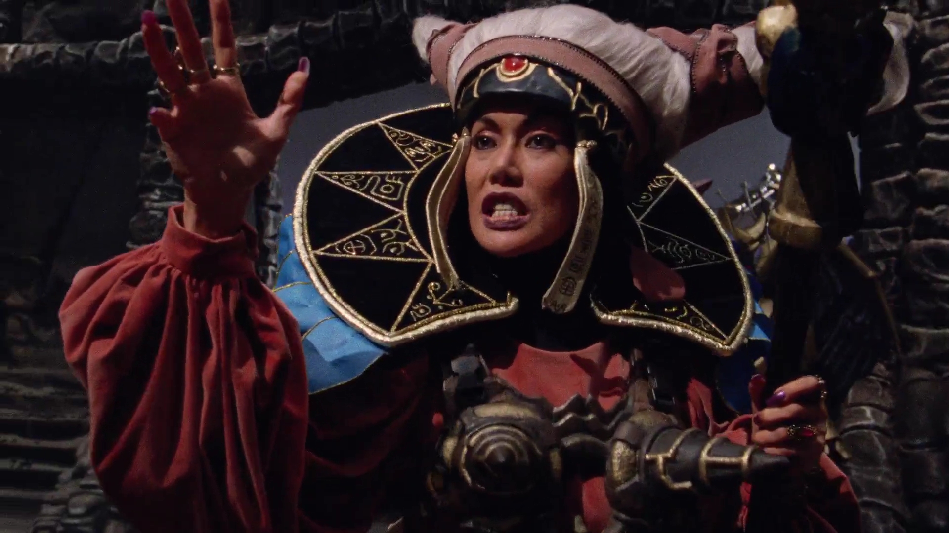 First Look at Elizabeth Banks as Rita Repulsa in Power Rangers Movie