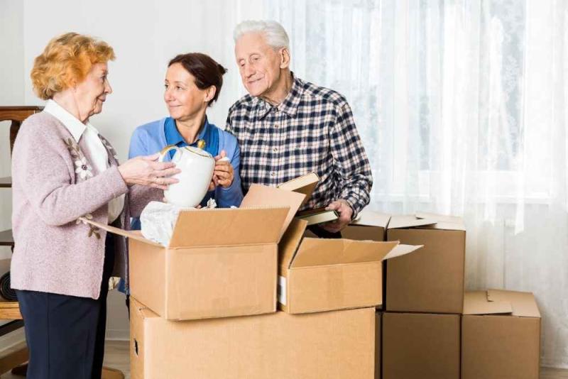 Guide for Moving Elderly Parents 2022 Hamilton ON