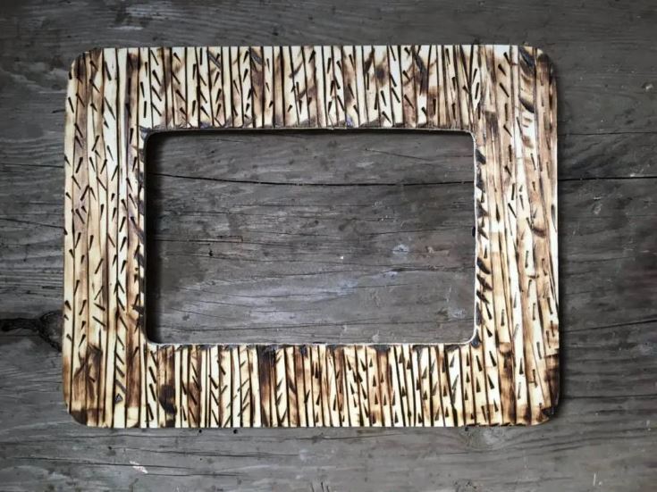 11 Cool and Unique Wood Burning Border Designs