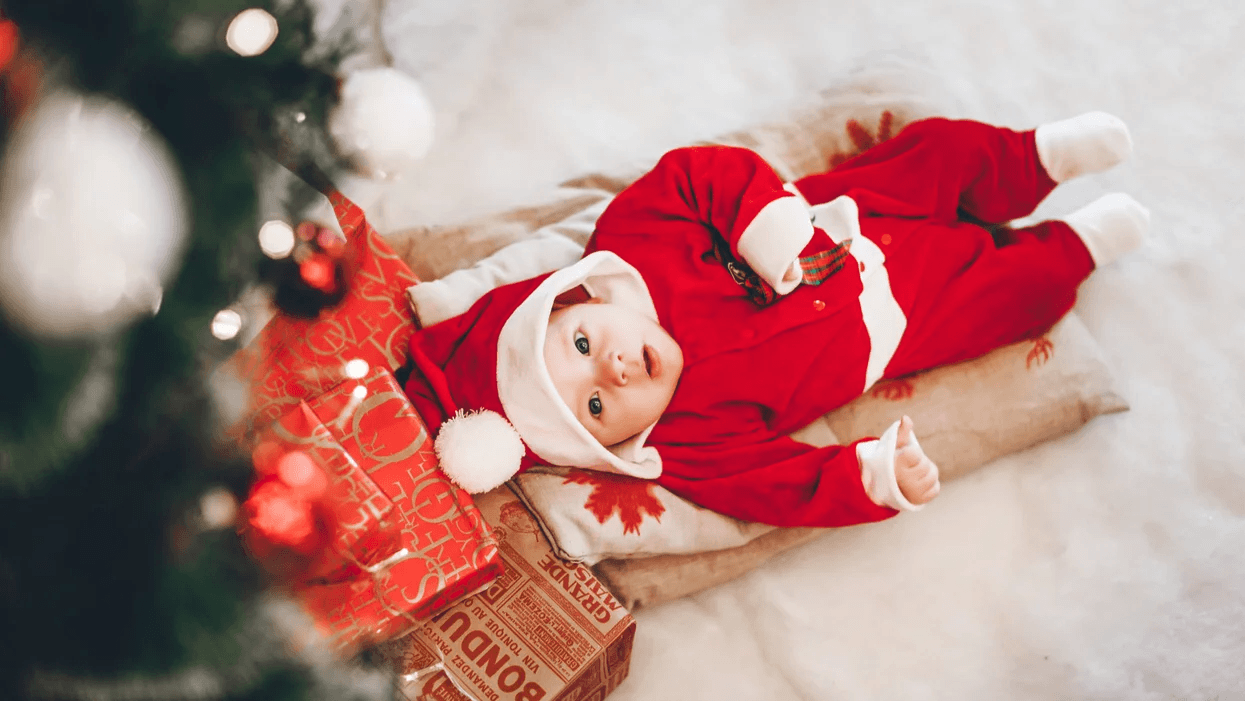 Photographing Baby's First Christmas 15 Sweet Ideas Motherly