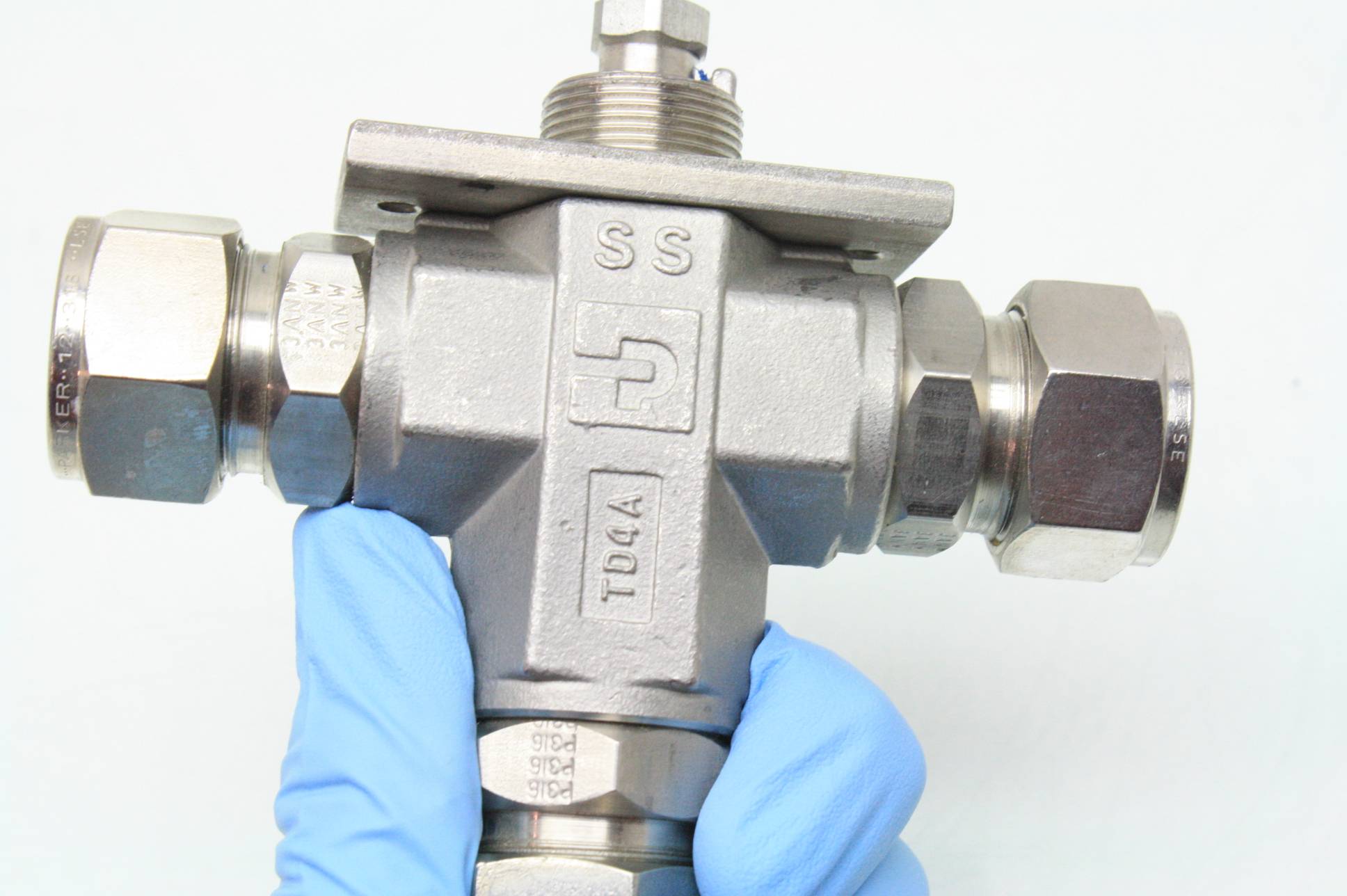 Parker 12Z(A)B8XJVSS61ACX2 Stainless Steel 3Way Ball Valve 3/4