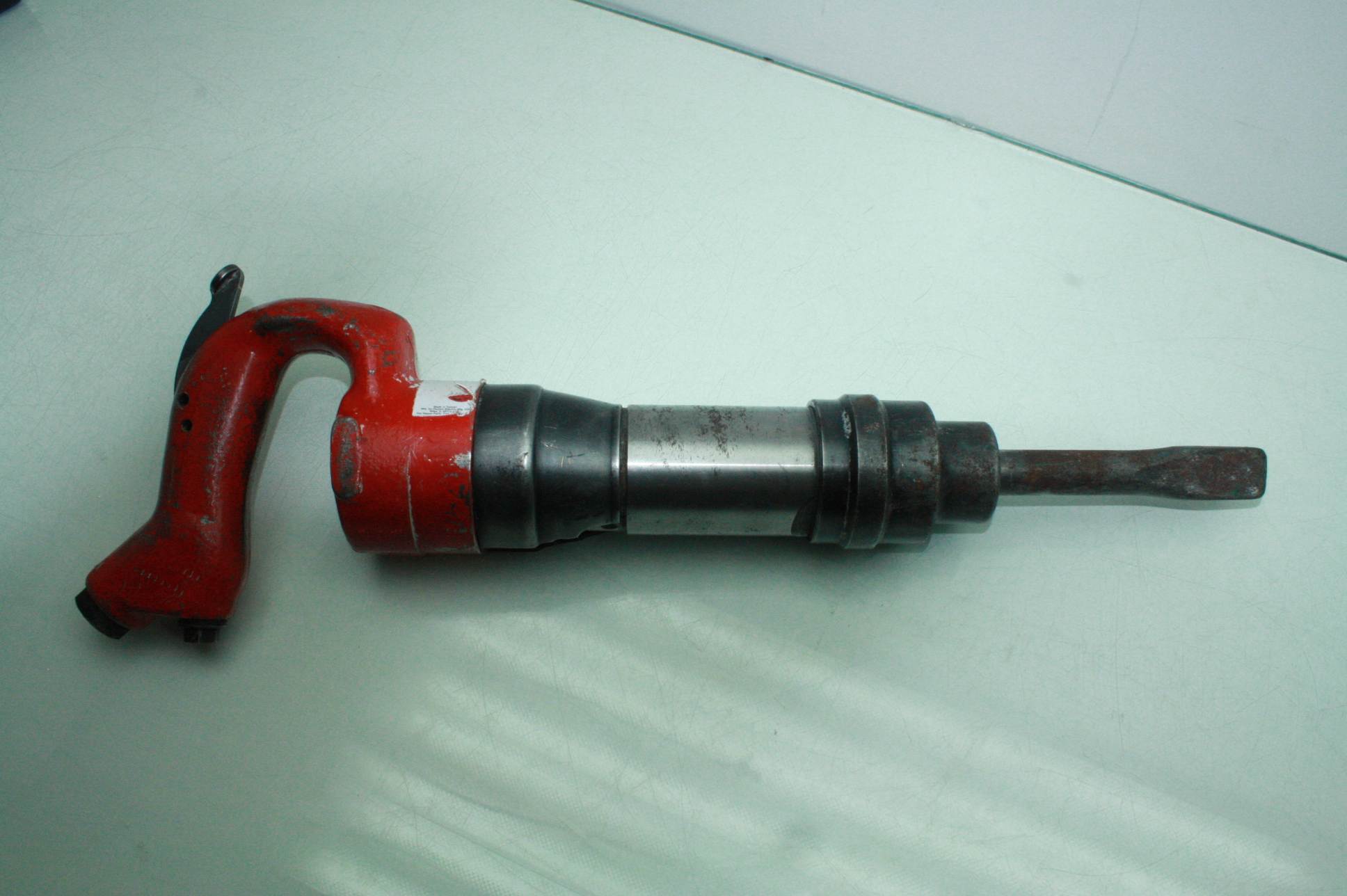 Dayton 3" Stroke 3/8" Inlet Pneumatic Air Chipping Hammer 32.6 CFM