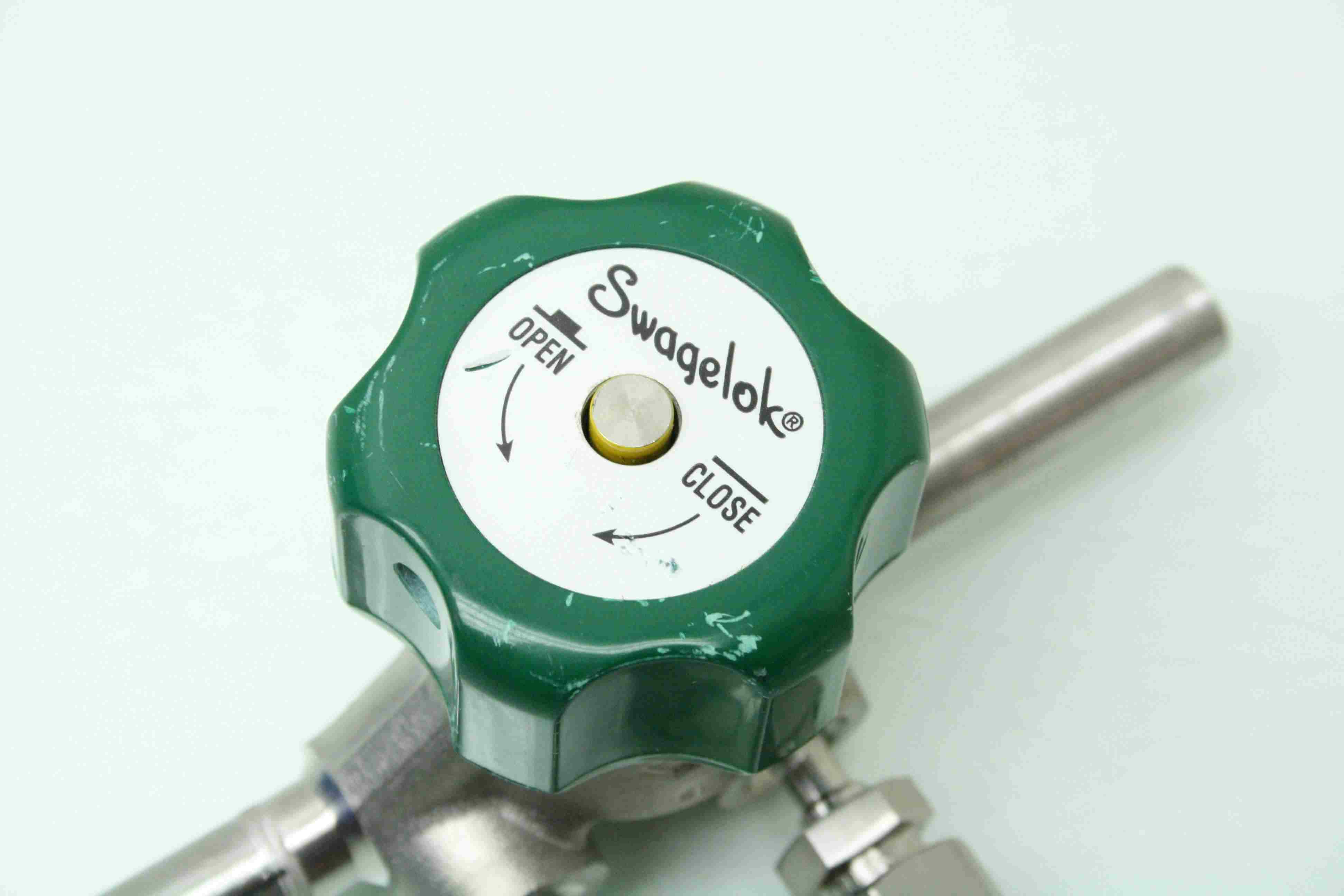 Swagelok/Nupro 6LELD811MP Gas Diaphragm Valve eBay