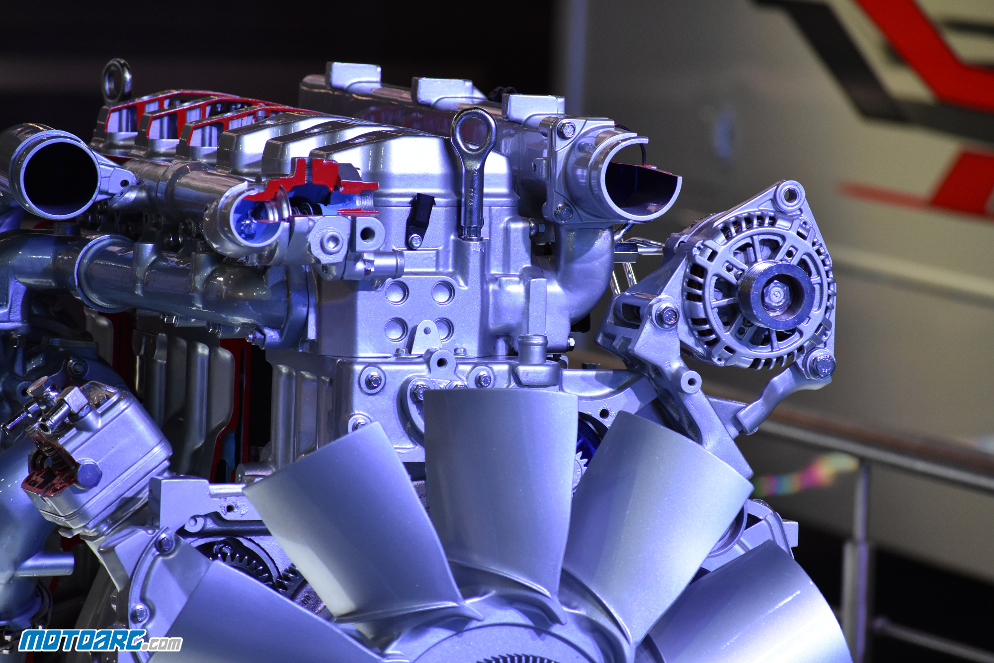 RCCI Gasoline and Diesel in the same engine Motoarc