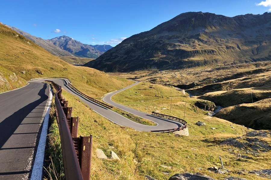 Passo dello Spluga (Splugenpass) itinerario e informazioni Moto Excape