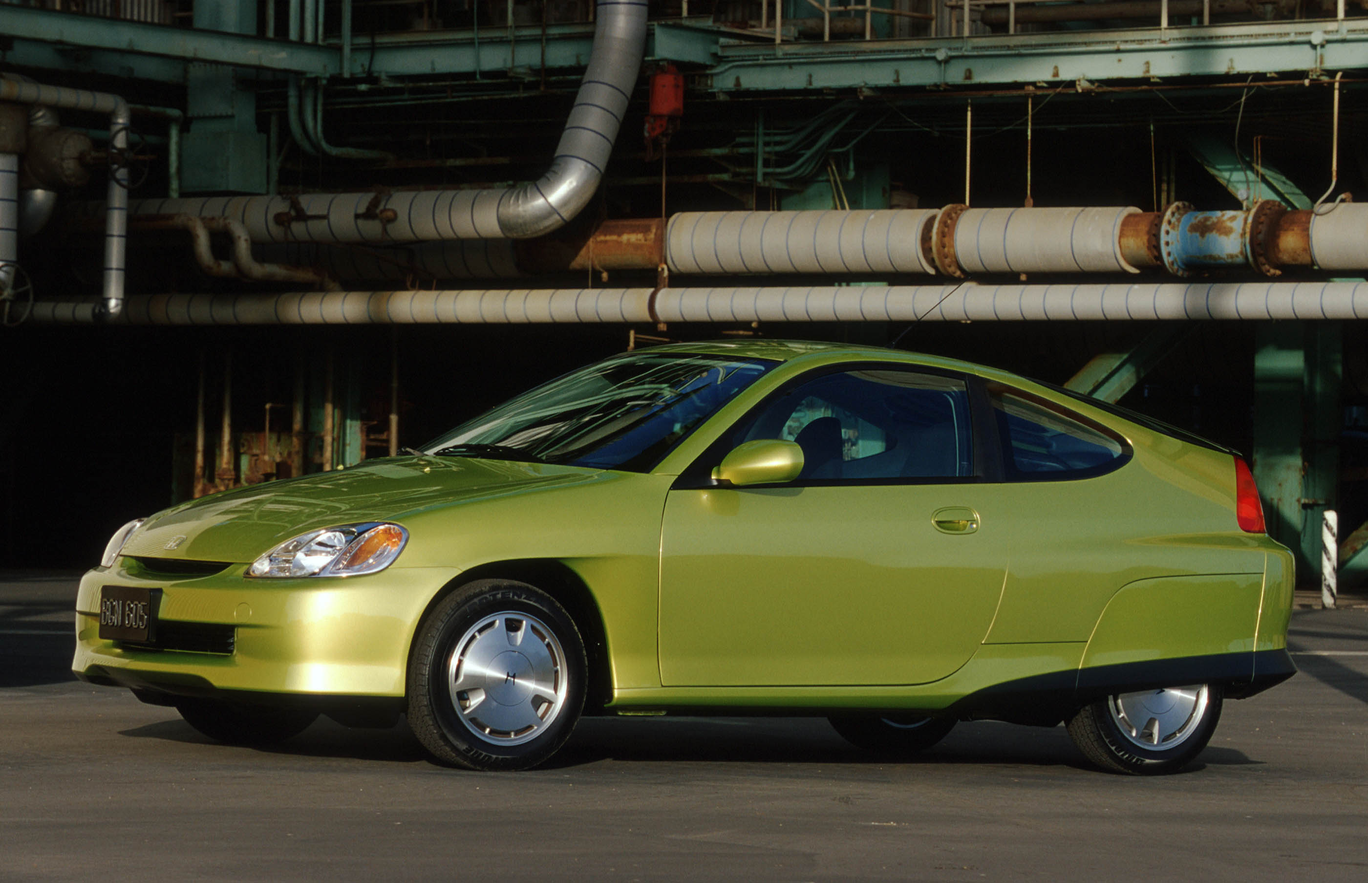 First Gen Honda Insight vs. Honda CRZ Honda's Manual Hybrids