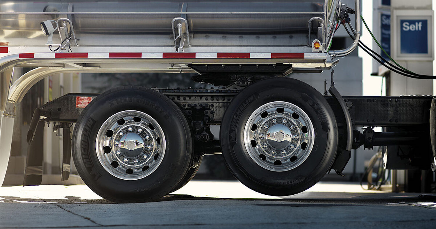 Why Do Some Semi Truck Tires Not Touch The Ground?