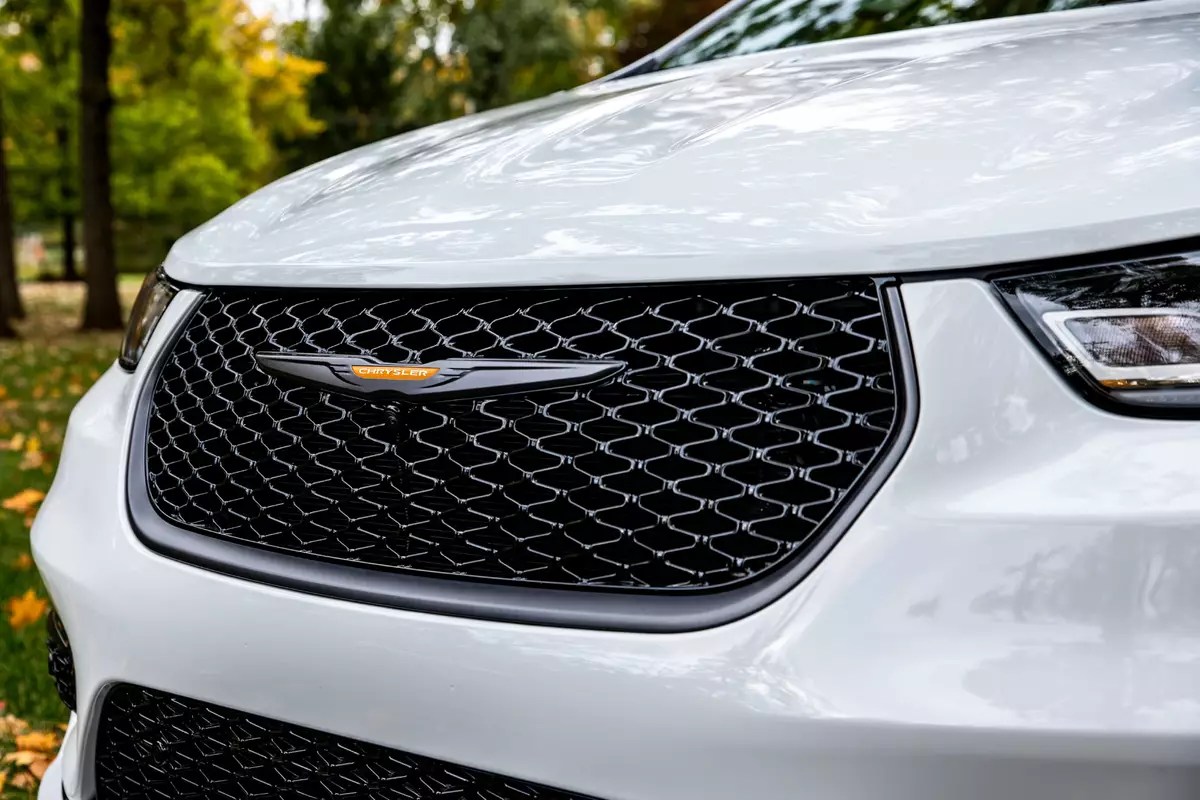 2023 Chrysler Pacifica Road Tripper Package Improves More Than Just Style