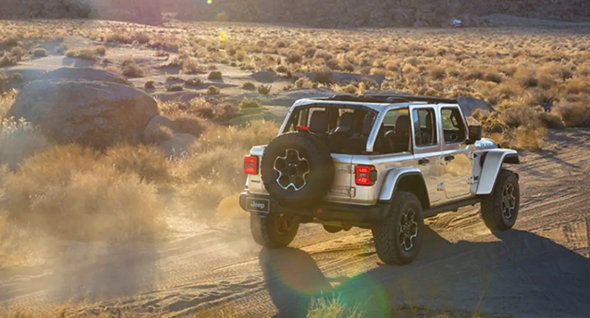 Only 3 SUVs in 2023 Still Have a Manual Transmission