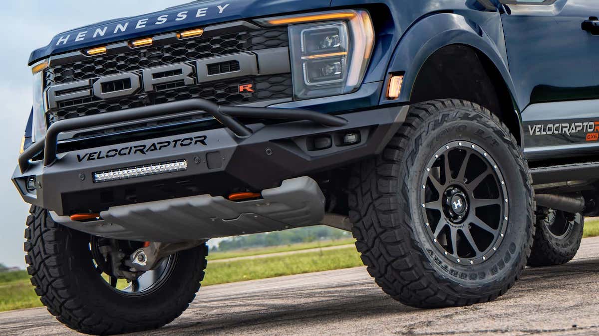 Hennessey Mutates a Ford F150 Raptor R Into a 6Wheel Beast