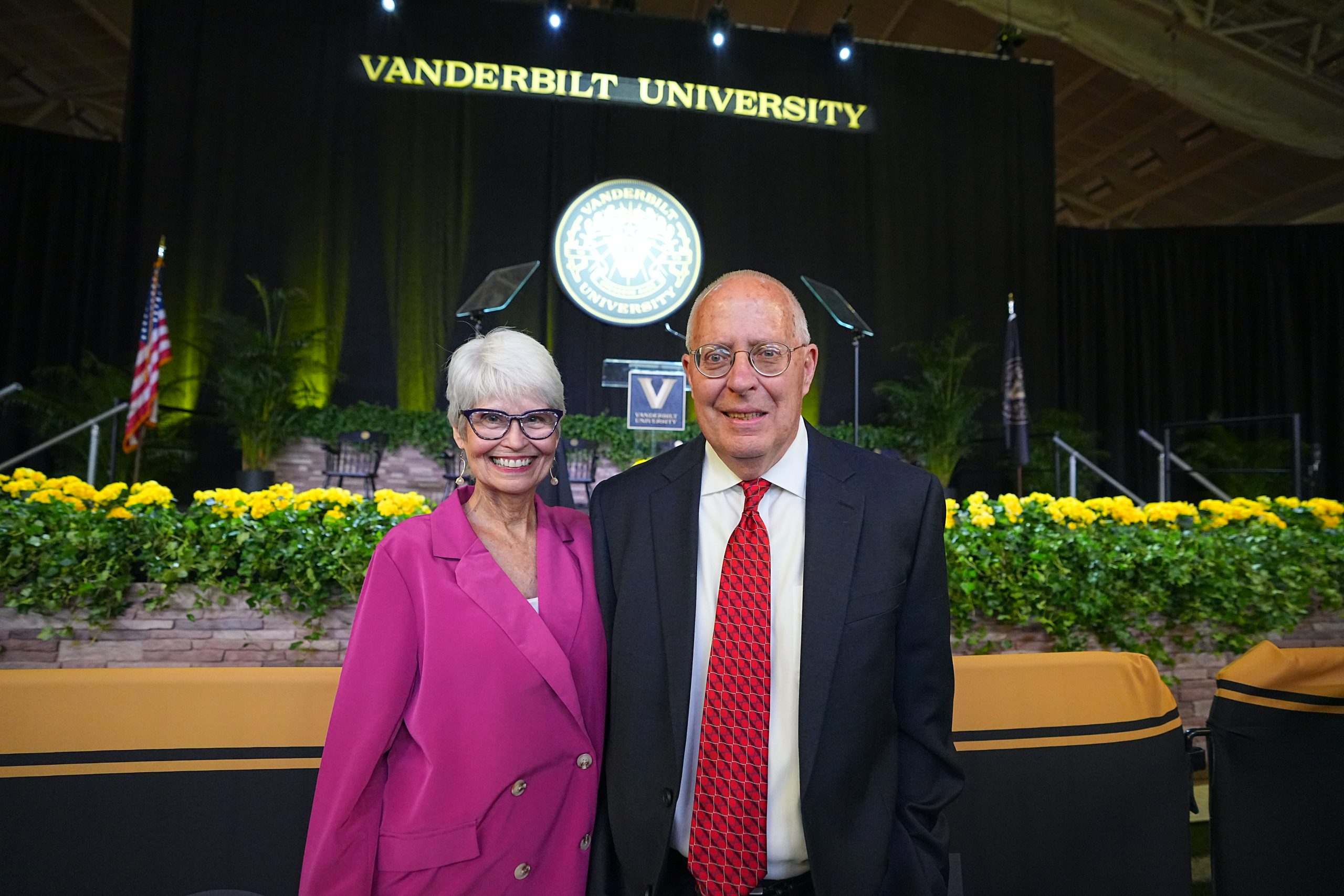 Ed and Janice Nichols 欧美群交 University(03)