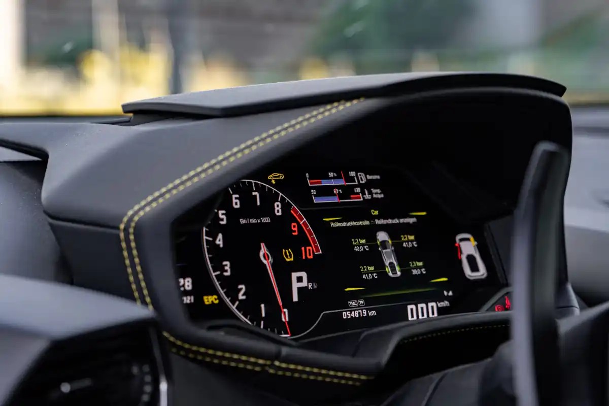 What Is Instrument Panel Design? (Why's It Important) 2024