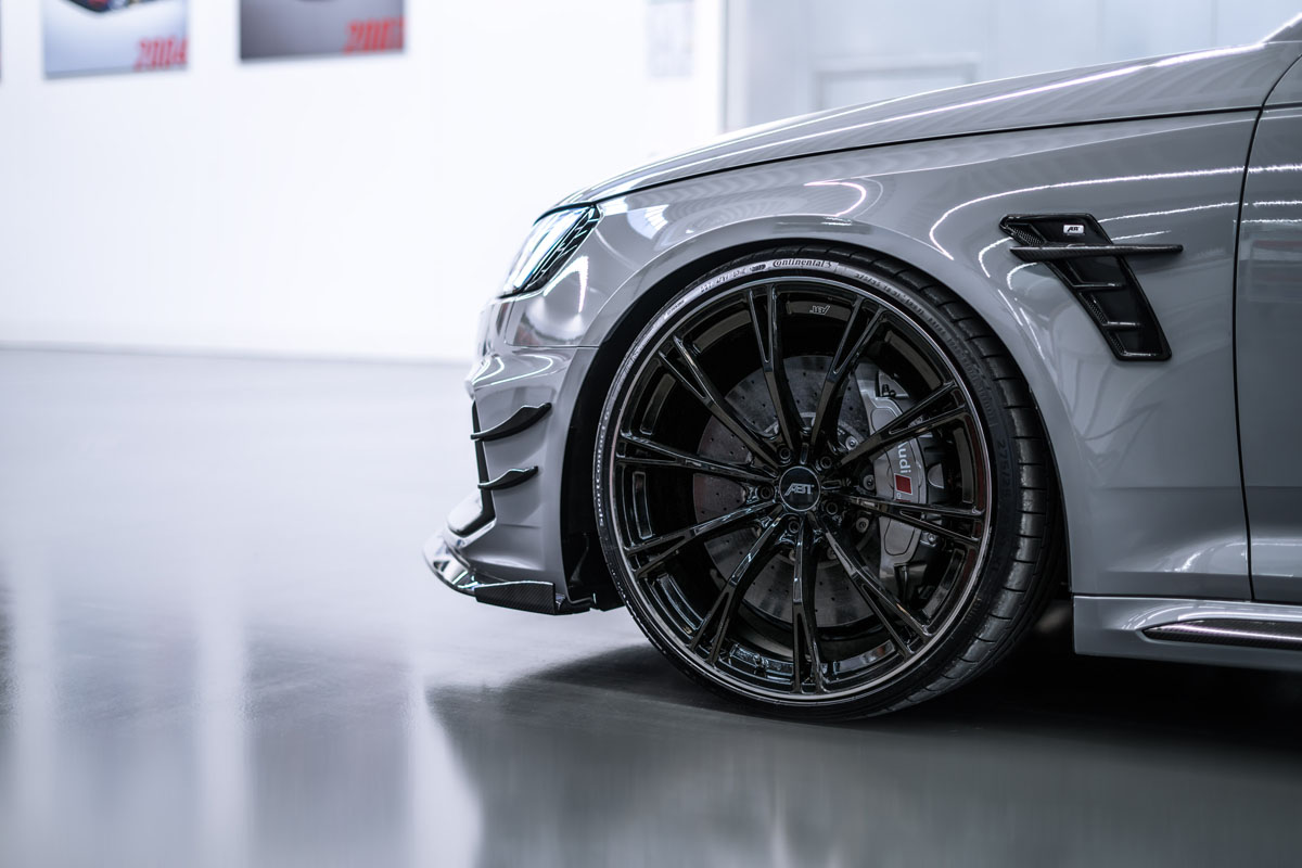 The new ABT Sportsline RS4-R Flexes its 530-HP Muscles in Geneva