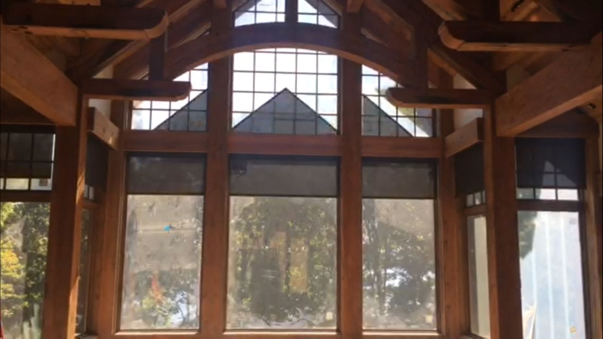 Angled Roller Shades DEL Motorized Solutions Inc.