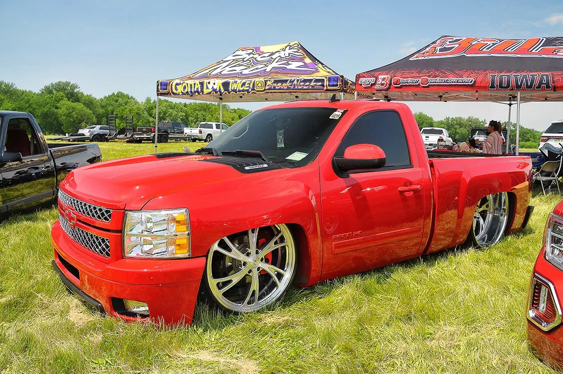 Lowdown Throwdown 2023 Iowa's Spectacular Truck Show Motortopia