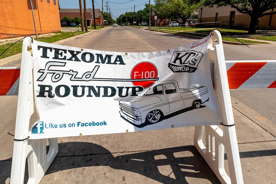 Texoma F100 Roundup Camaraderie & Custom Ford Trucks