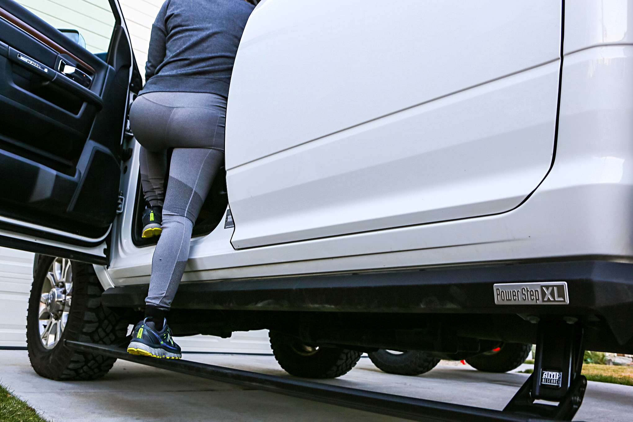 Amp Research Goes Large With New Powerstep XL