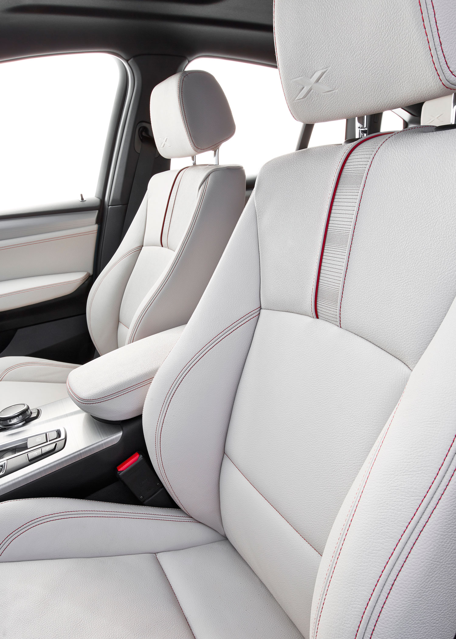 355 HP 2016 BMW X4 M40i Revealed