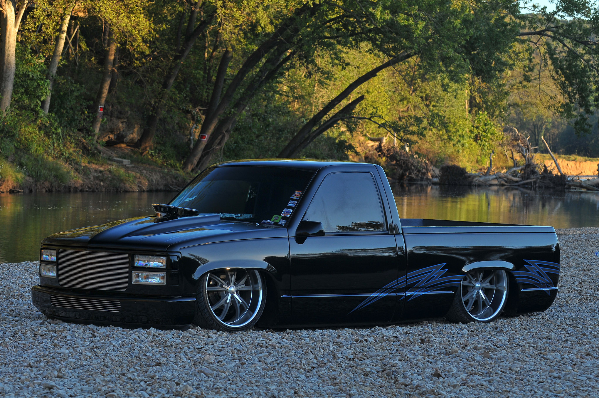 1995 GMC Sierra- Black Night