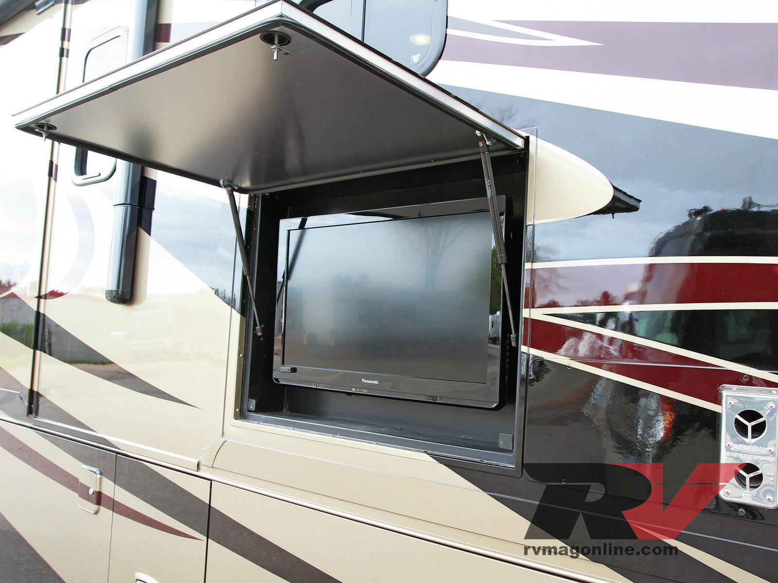 2012 Phaeton 40 QBH Tiffin Motorhome Overview SIM Recreation Series