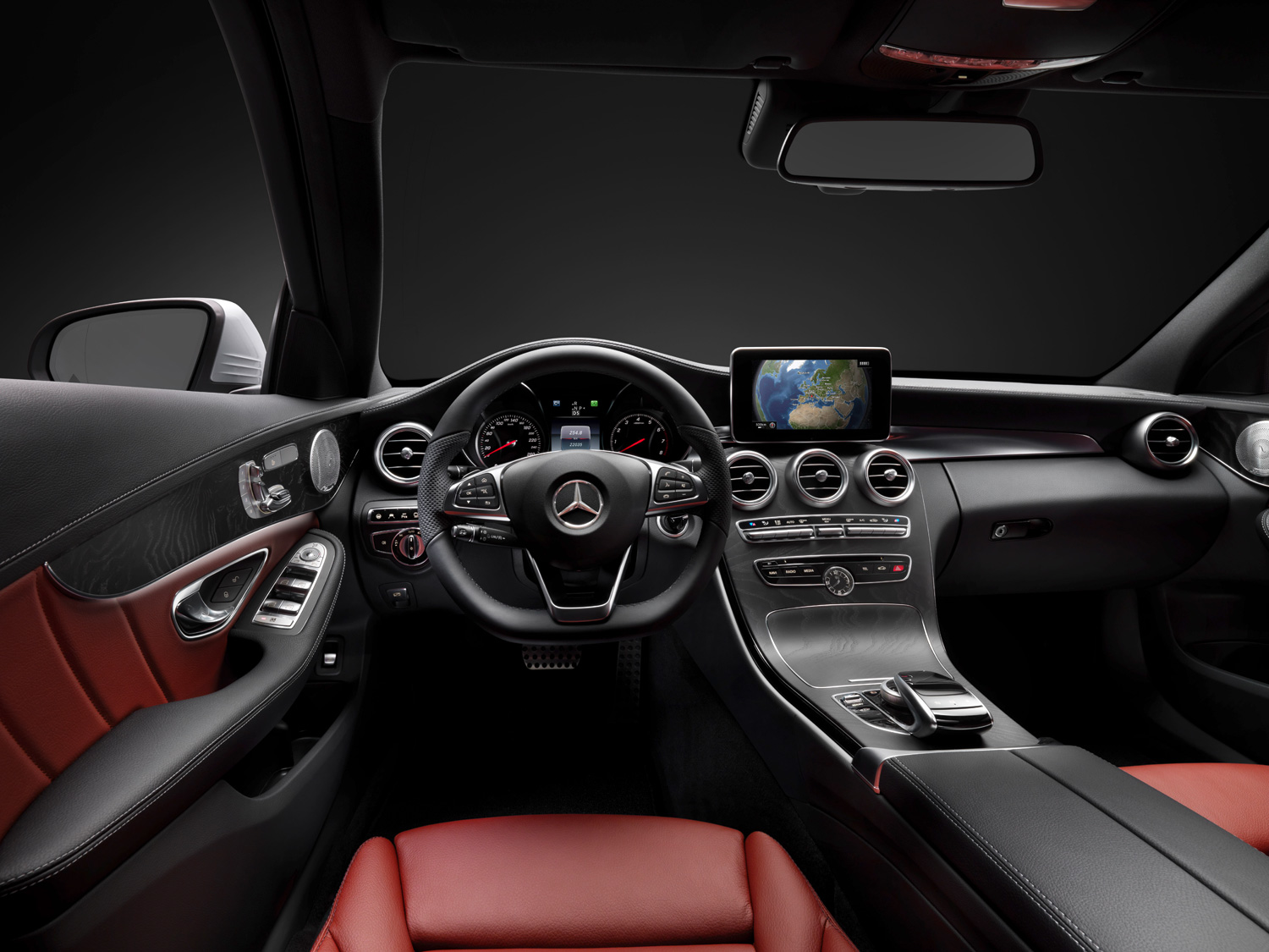 2015 Mercedes-Benz C-Class Interior Features Preview