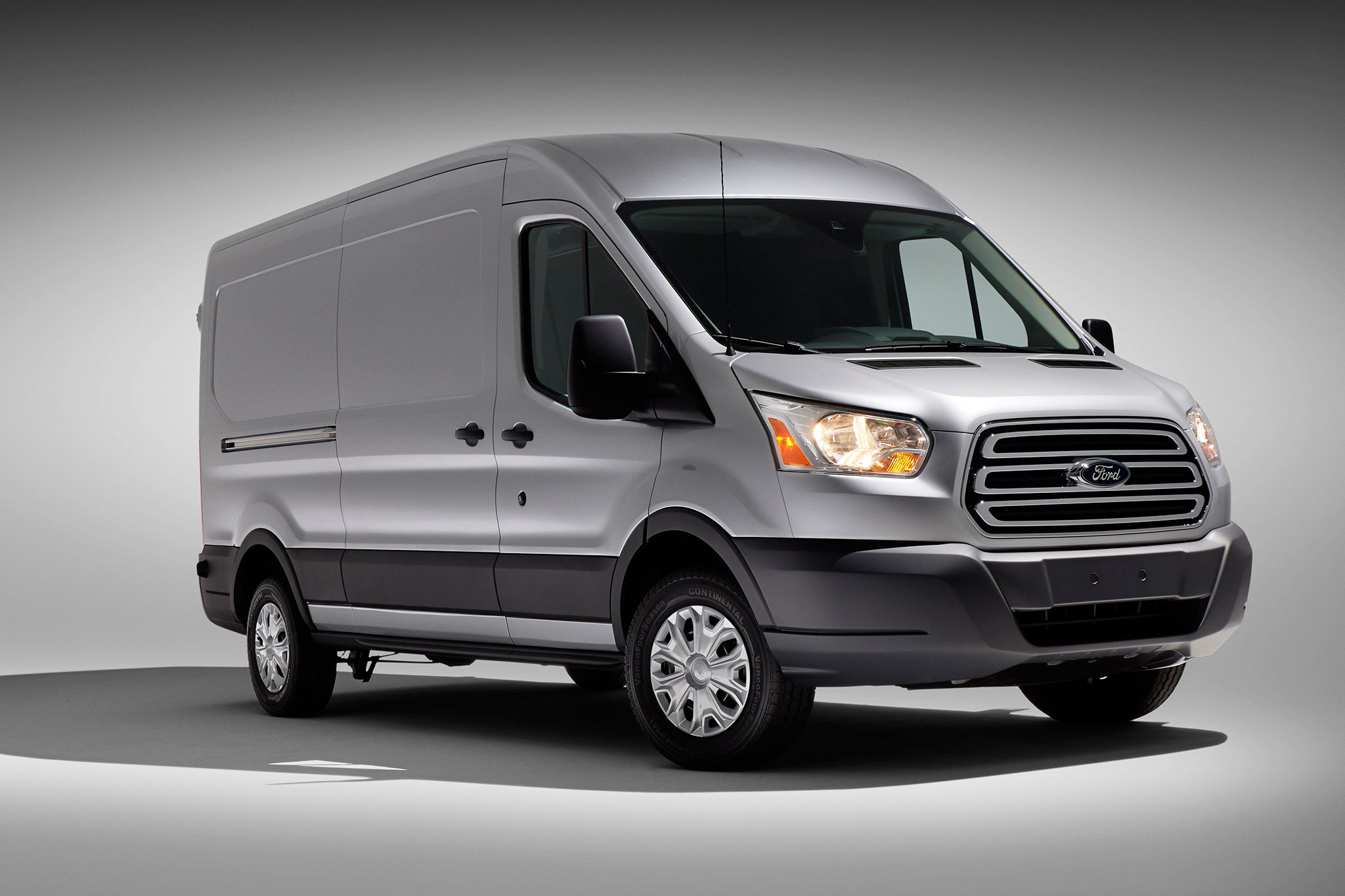 Kansas City Gets Ready for 2015 Ford Transit by Hiring 1000 New Workers