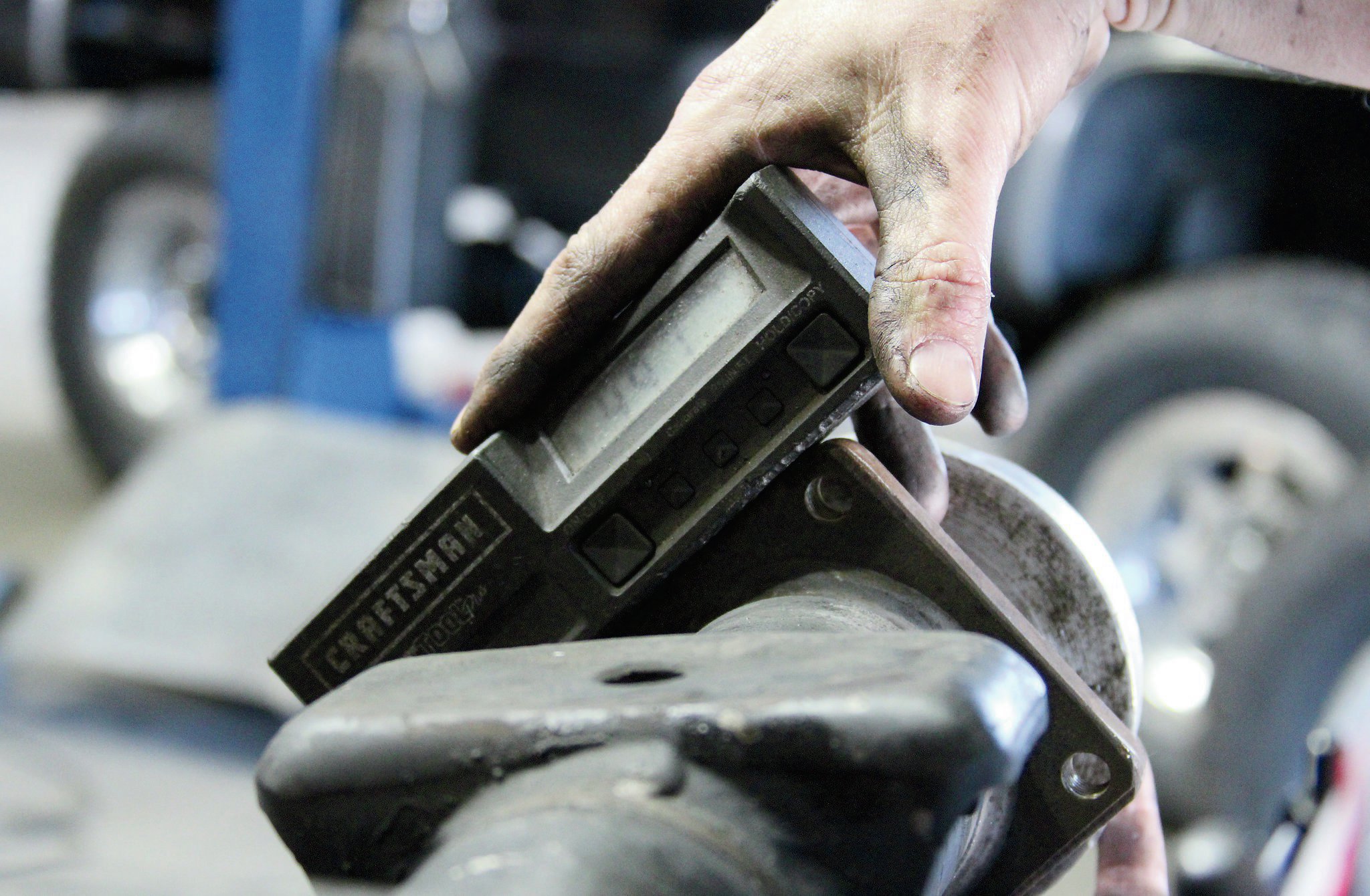 Narrowing GM Truck Axles To Fit Deep Dish Wheels Tech & HowTo