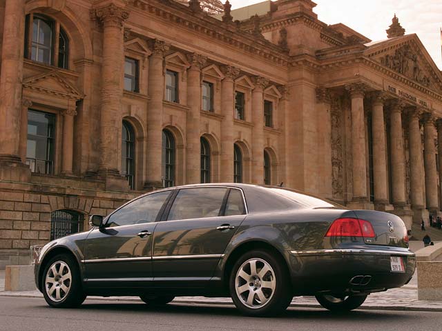 VW Phaeton W12 - First Look & Review - European Car Magazine