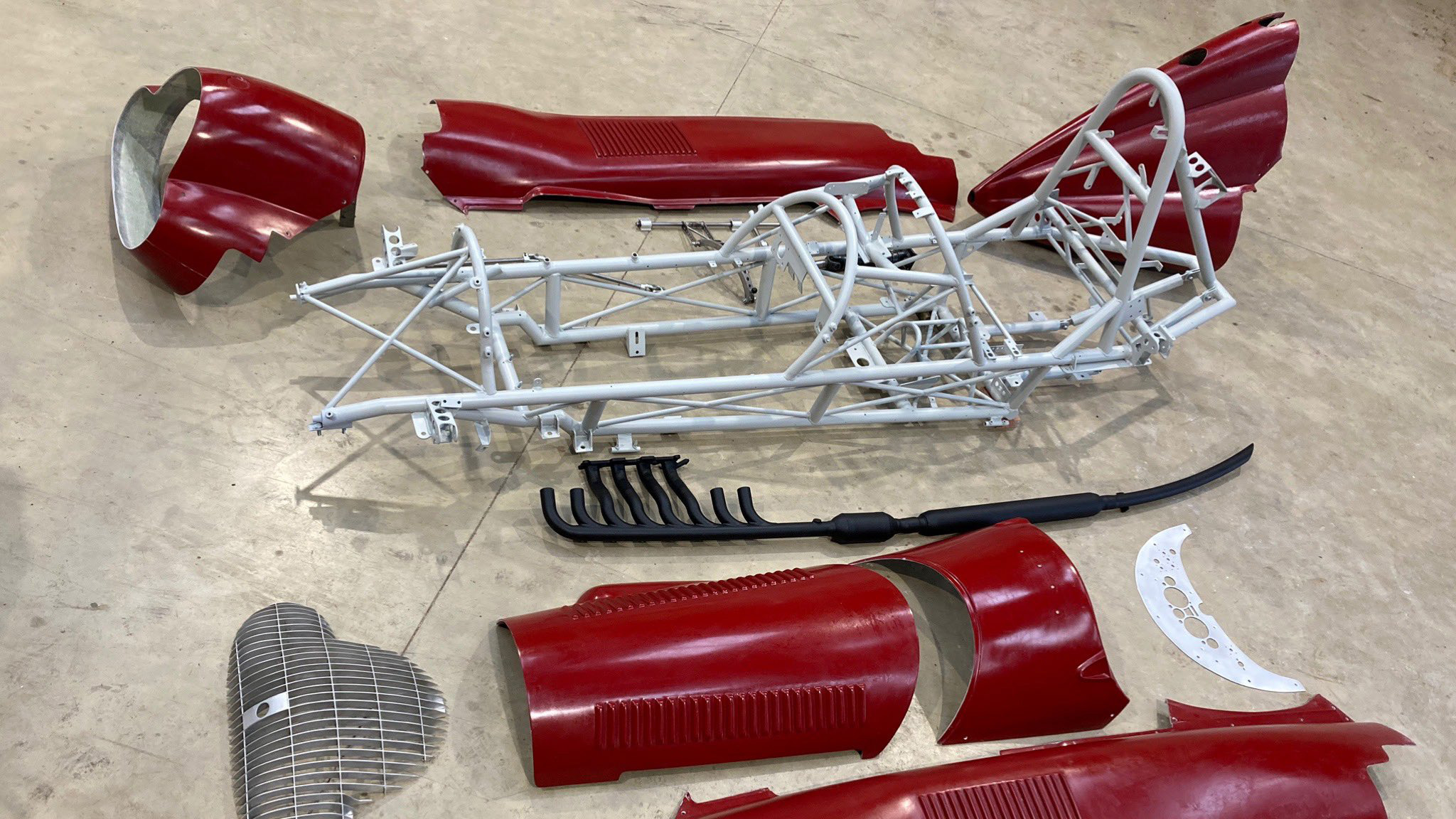 New DIY Kit Turns Old Miata Into Pre-War Alfa Romeo Grand Prix Replica