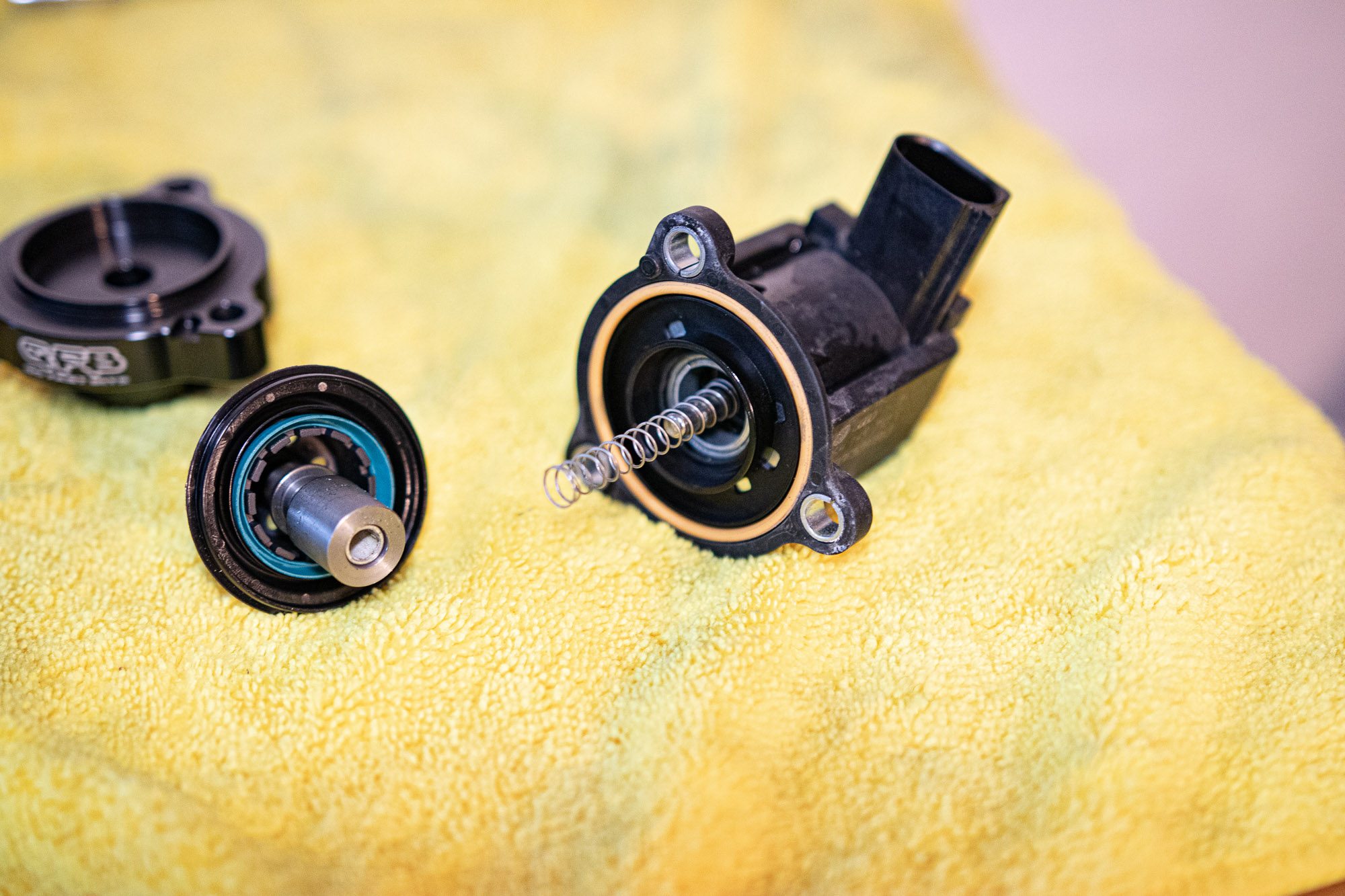 Upgrading The Diverter Valve On Golf Mk7 GTI - GFB DV+ T9351
