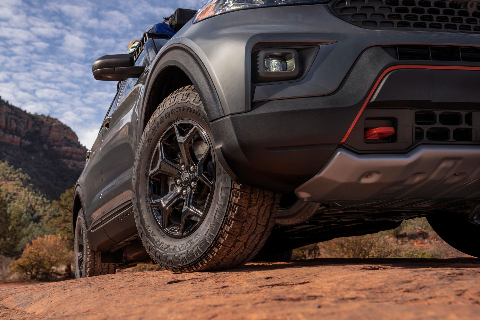 Bolt Pattern For Ford Explorer 🏎️ Wheel Sizes, Tire Sizes, & Offset