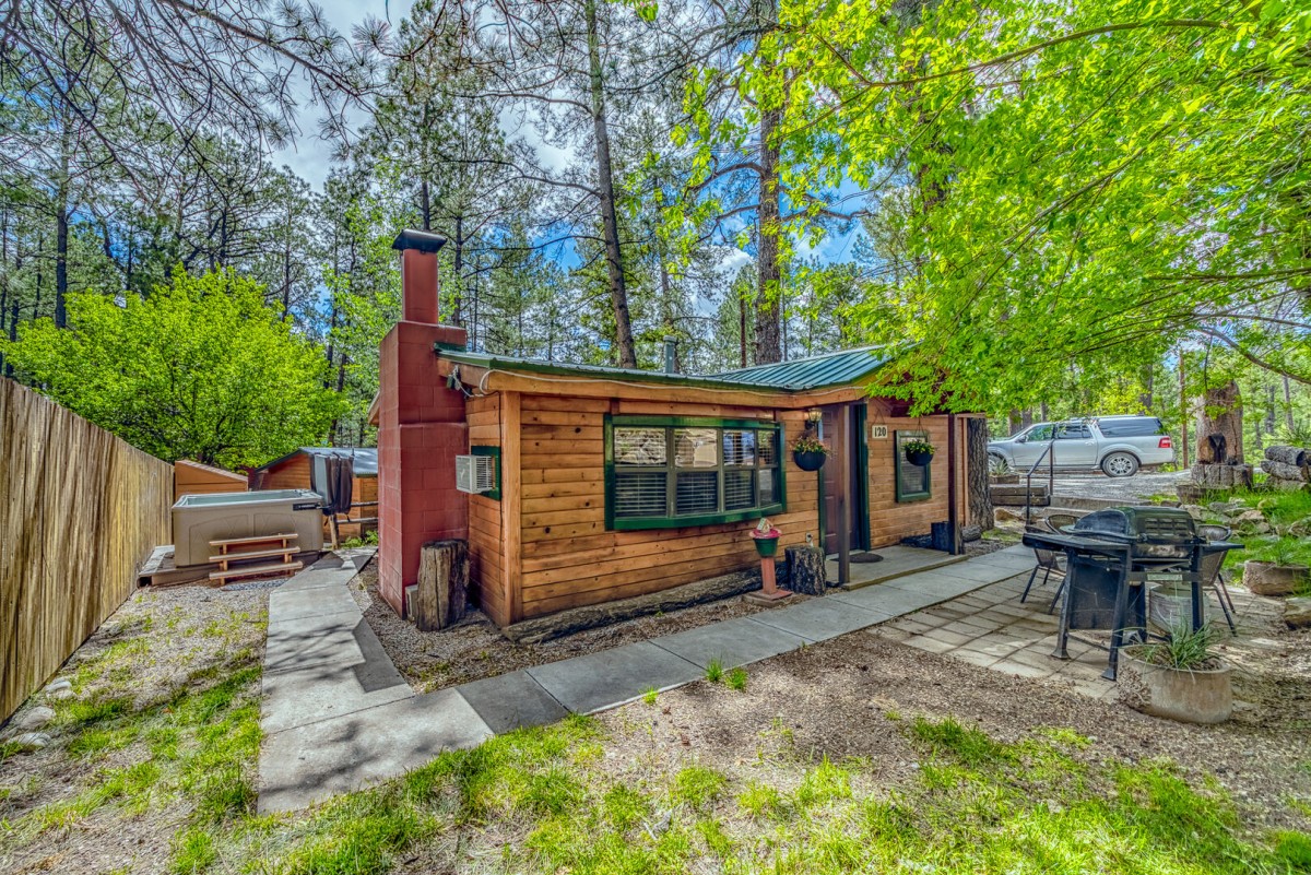 Knotty Pine Ruidoso, NM Mountain Air Cabins