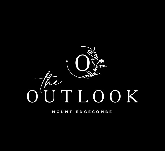 The Outlook & EDGE CAFE Mount Country Club