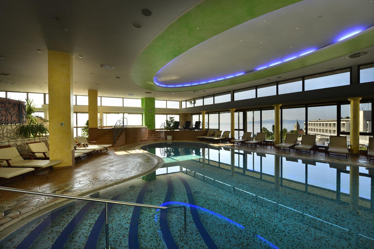 Grand Hotel Adriatic II, Opatija, Hrvaška MountVacation.si