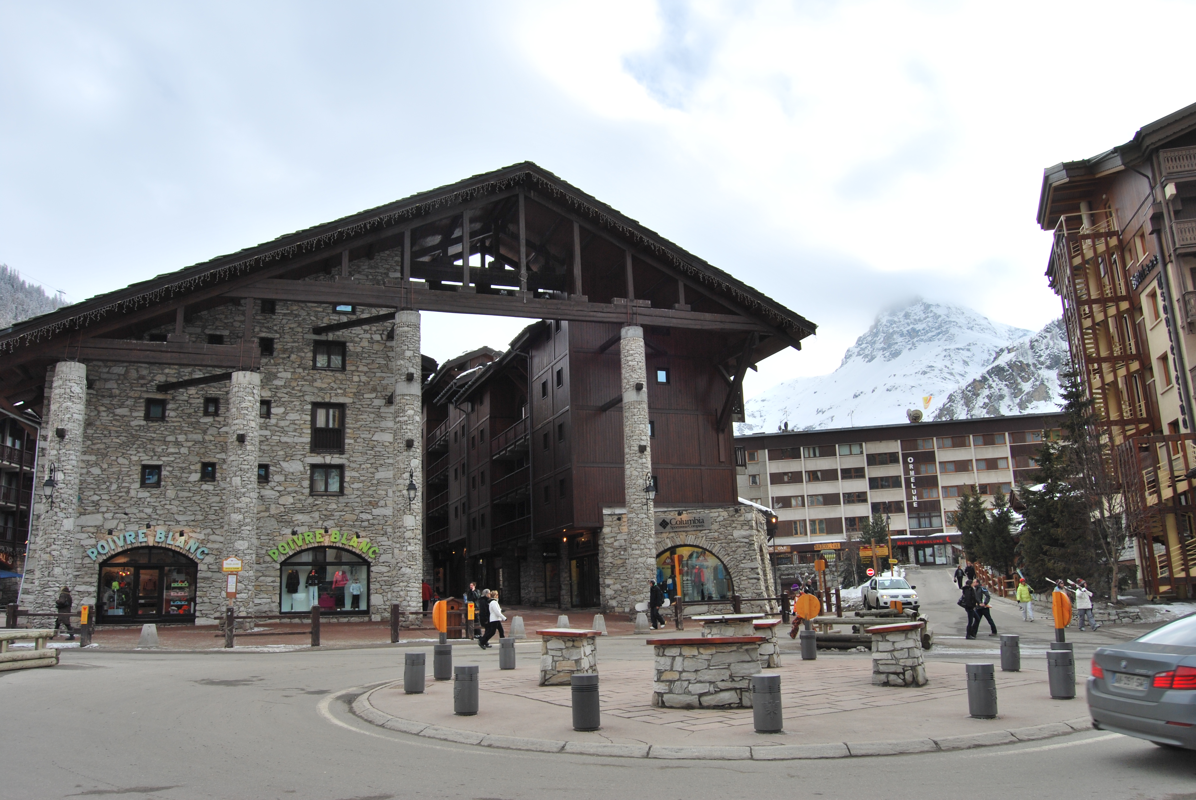 Hotels, Apartments Val d'Isere Save on your ski holidays today!