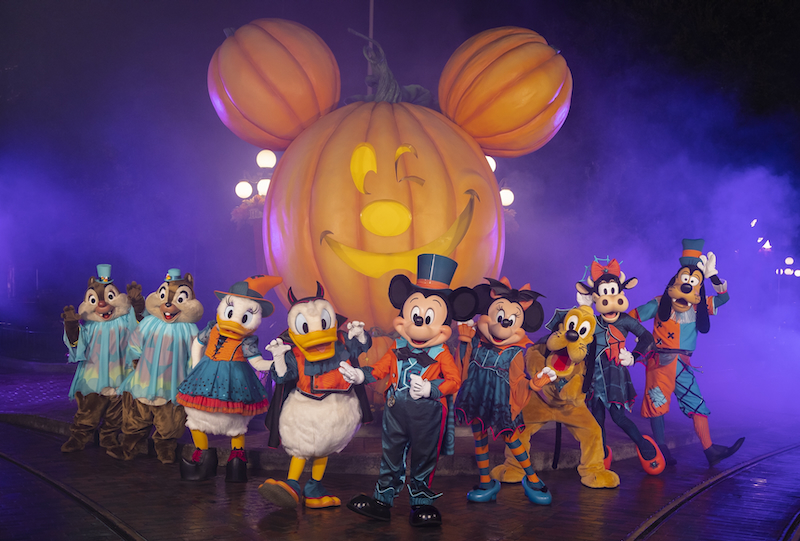 Halloween Time and Plaza de la Familia Begin at Disneyland Resort Today