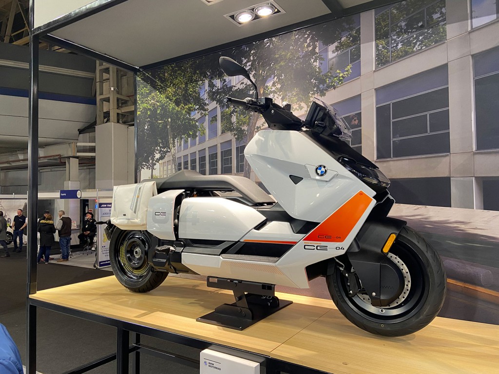 Top 10 electric motorbikes and scooters from Motorcycle Live 2022 Move Electric