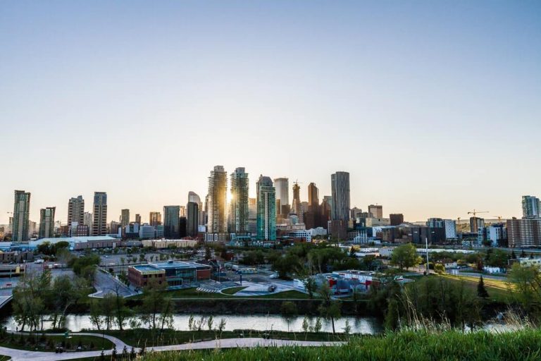 5 Best Calgary Providers Including Telus and Shaw MovingWaldo
