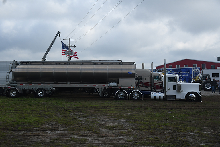 1st Annual Crossroads Truck Meet Gallery Movin' Out