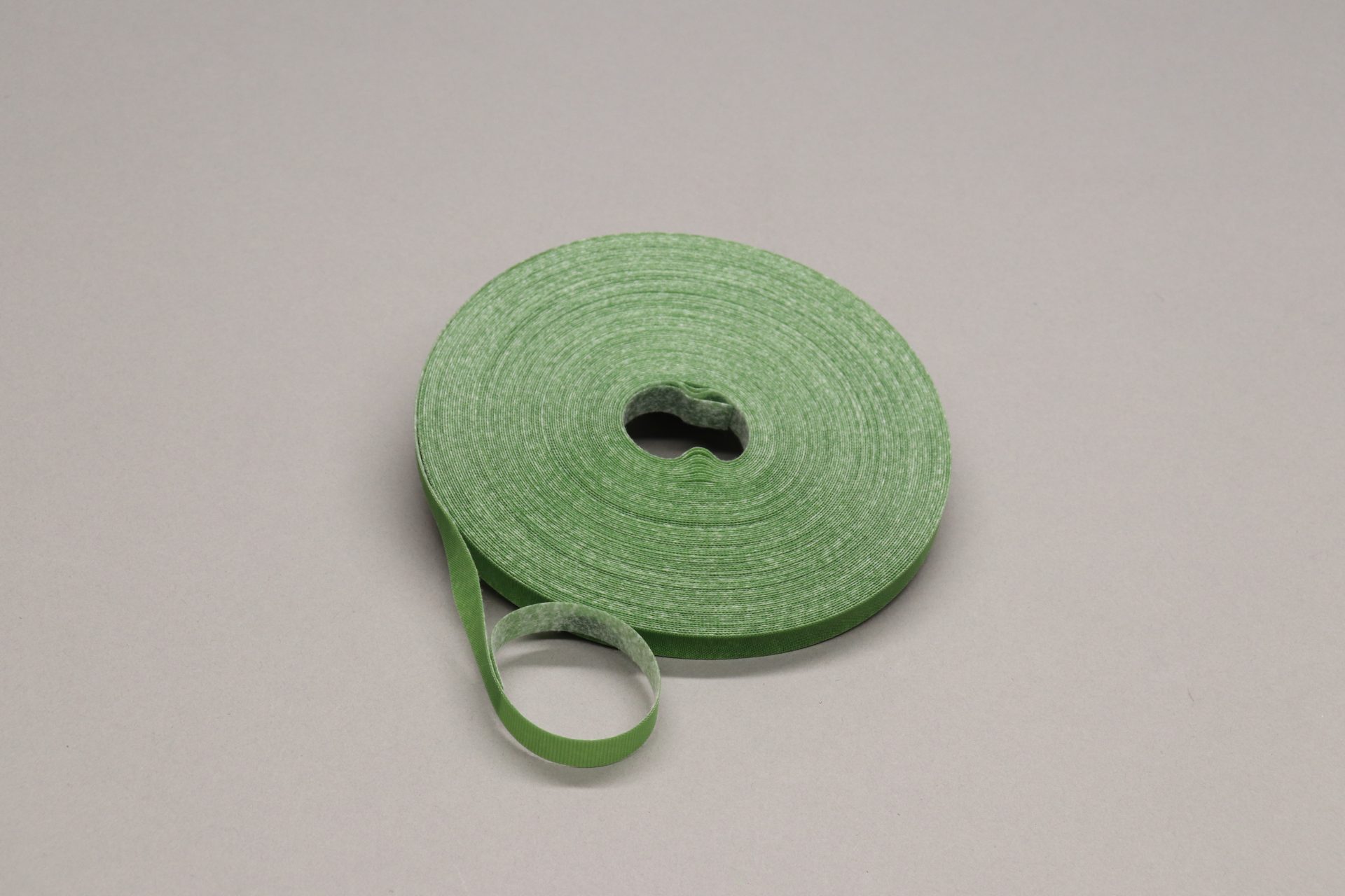 12mm x 25mtr VELCRO® Brand Cut to size Plant Ties GREEN MPD Hook & Loop