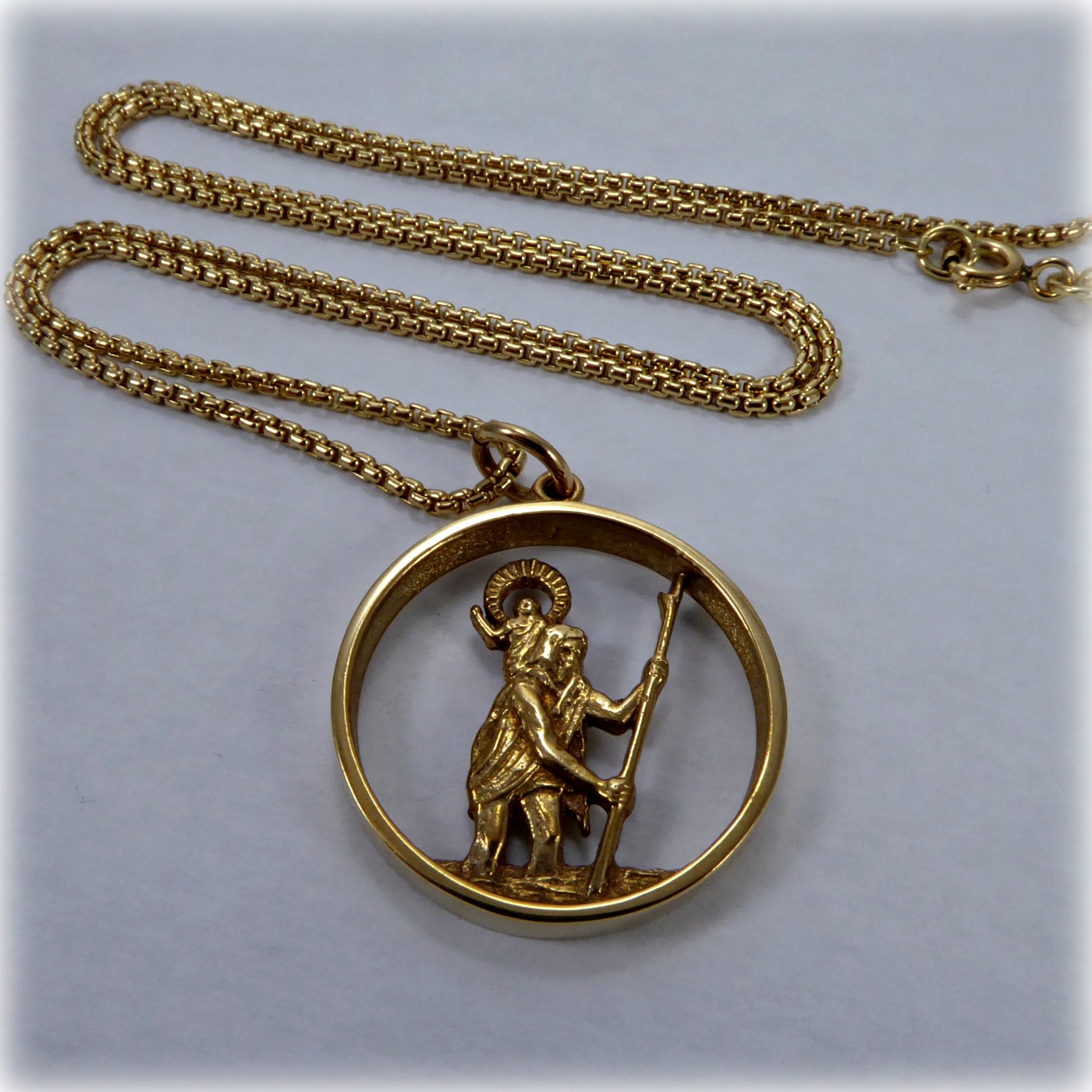 9ct Gold St Christopher Figurine on 20″ Box Link Chain Mr Allan Jewellers