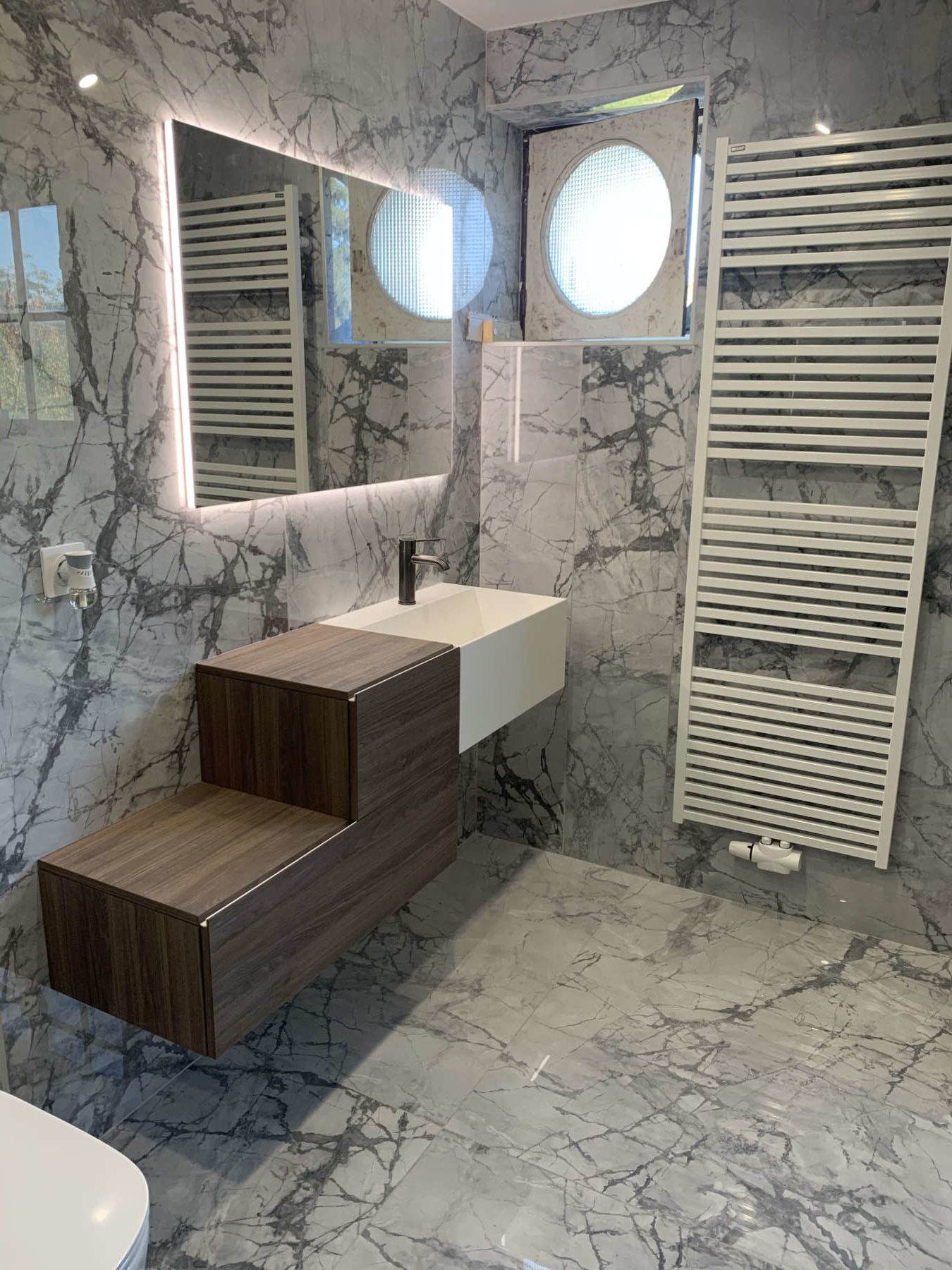 Rénovation d'une salle de bain (marbré XXL) à Valenciennes MRC Bain