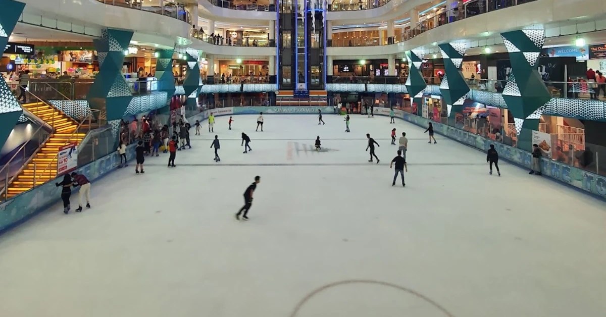 Sunway Pyramid Ice Skating Price, Info, Photos & Video