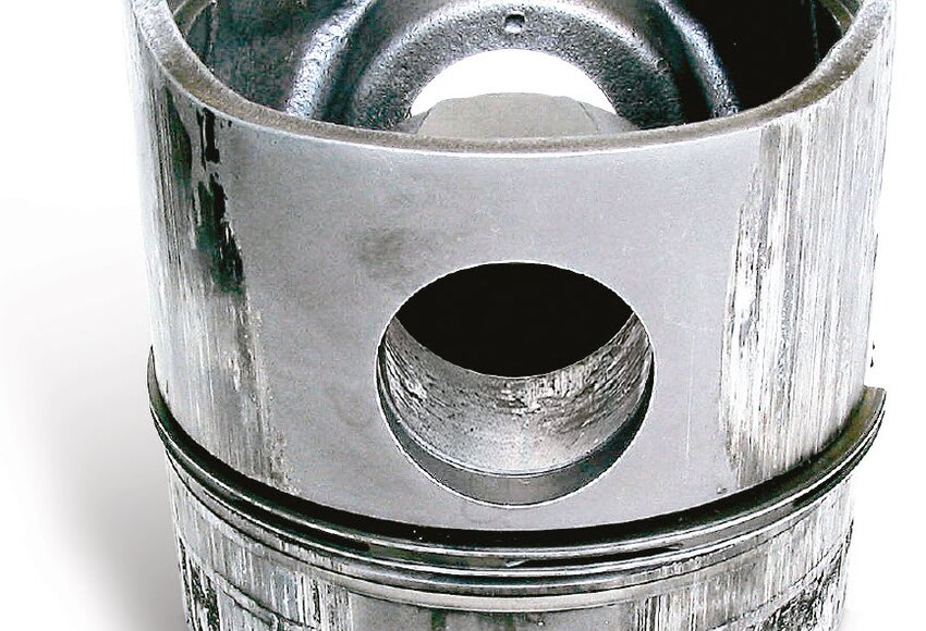 Seizure in the piston pin bosses MS Motorservice Trading (Asia)